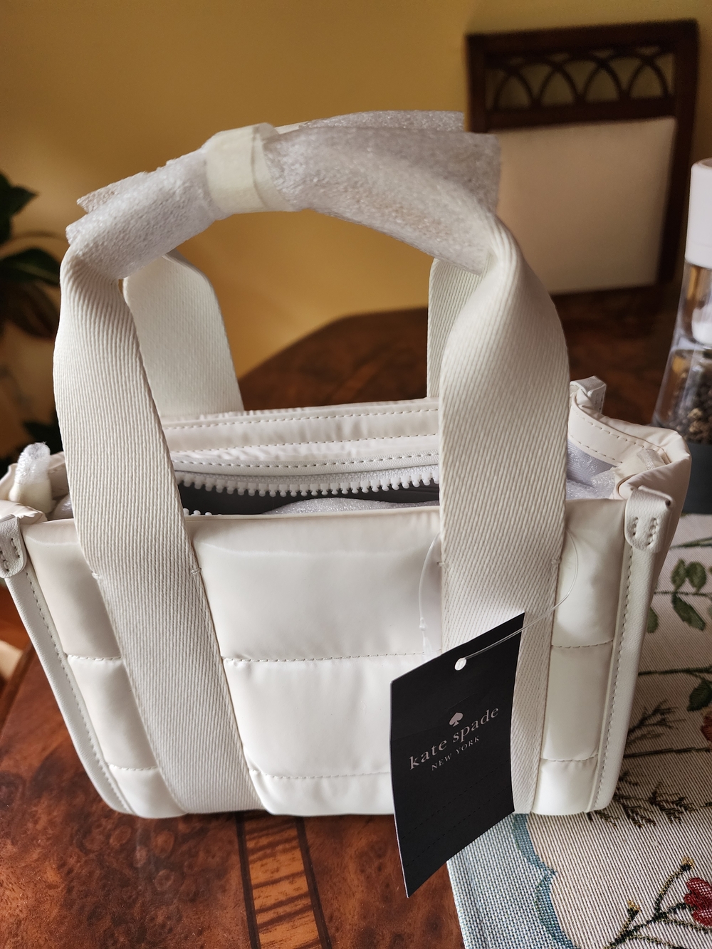 🖤 Kate Spade New York Quilted Mini Tote – NWT 🤍 - Picture 7 of 8